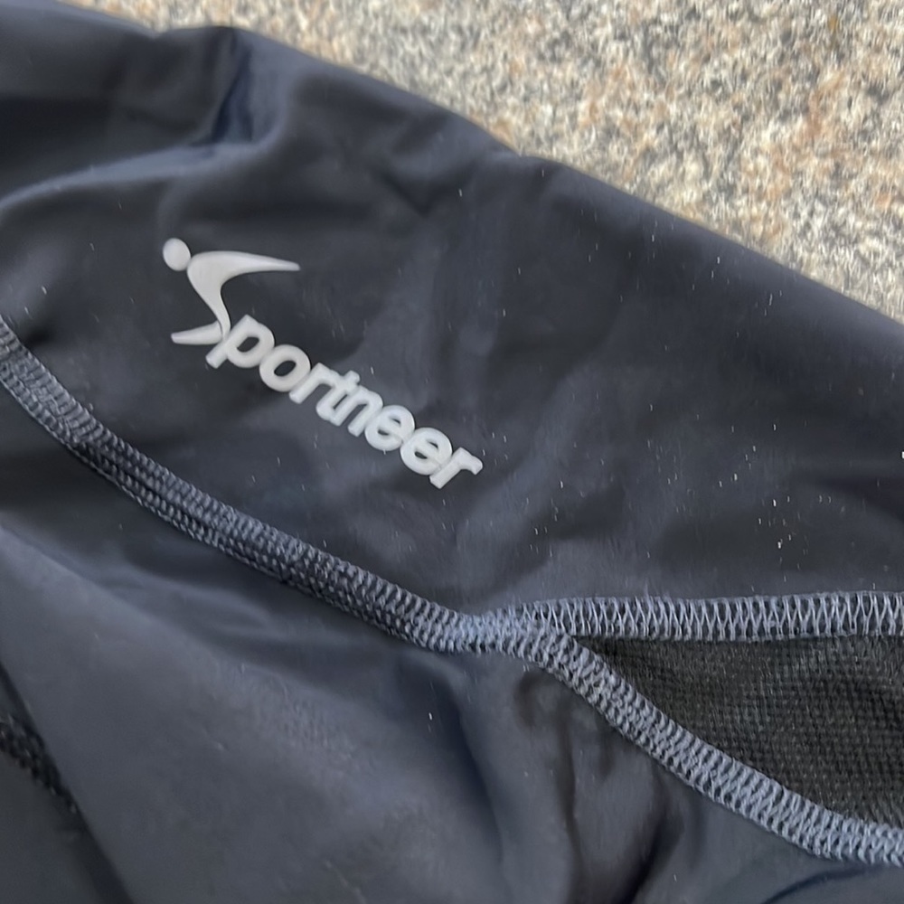 Sportneer bicycle shorts, size medium - Picture 6 of 8